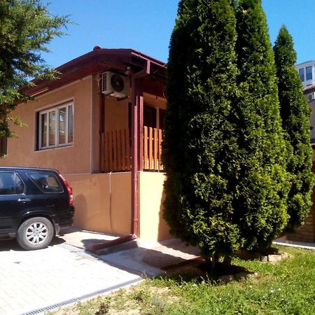 Villa Re3Ca Skopje Buitenkant foto