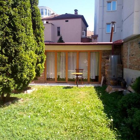 Villa Re3Ca Skopje Buitenkant foto